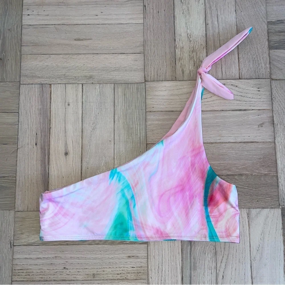 Frankie’s Bikinis Trippy Tie Dye One Shoulder Bikini Top